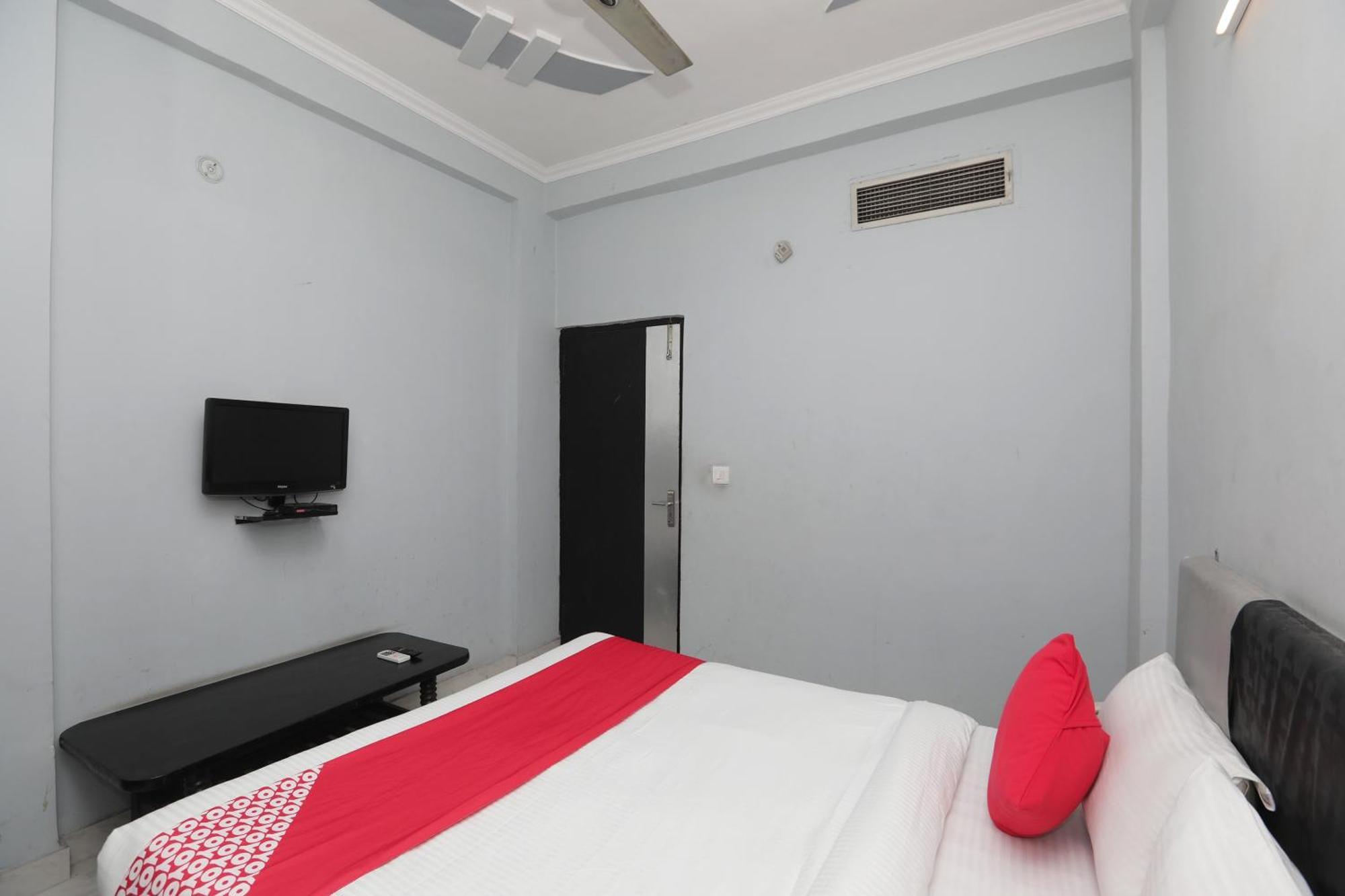 โอโย 40851 โฮเต็ล อติถิ Hotel กาเซียบัด ภายนอก รูปภาพ